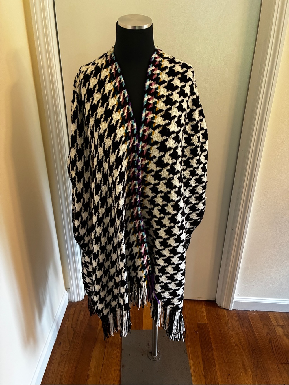 Chico's Houndstooth Fringe Ruana Wrap OS EUC